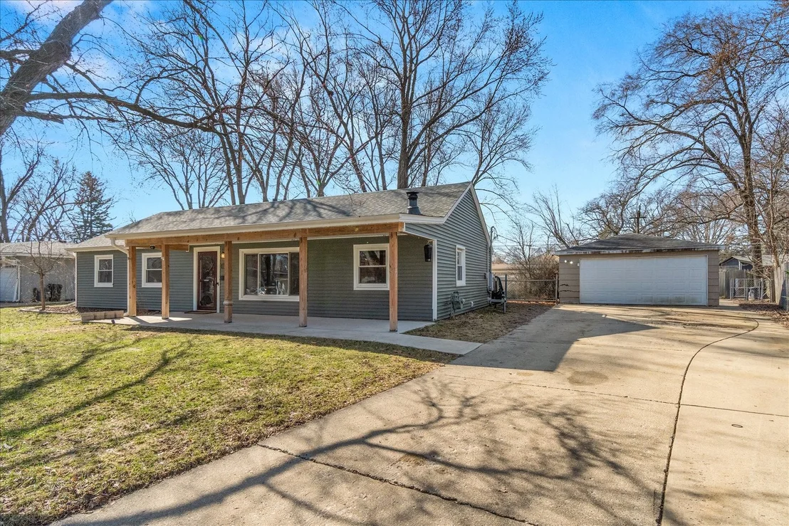 Photo of 25 Seneca Drive