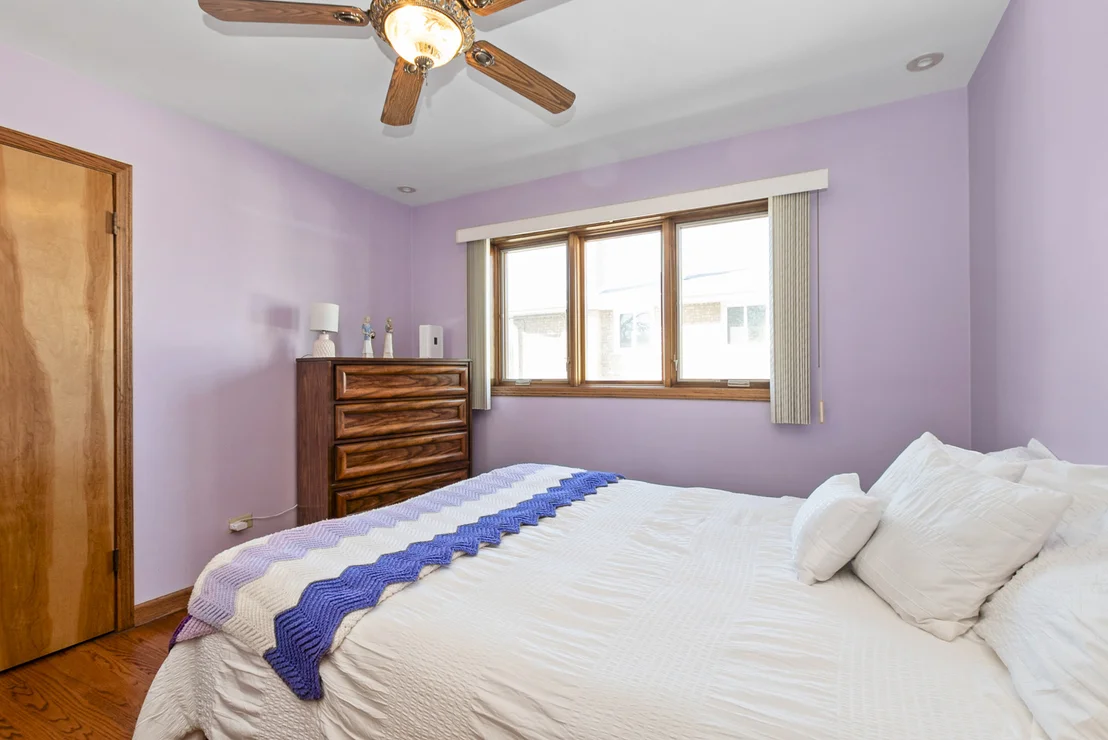 Photo of 10124 Maple Avenue