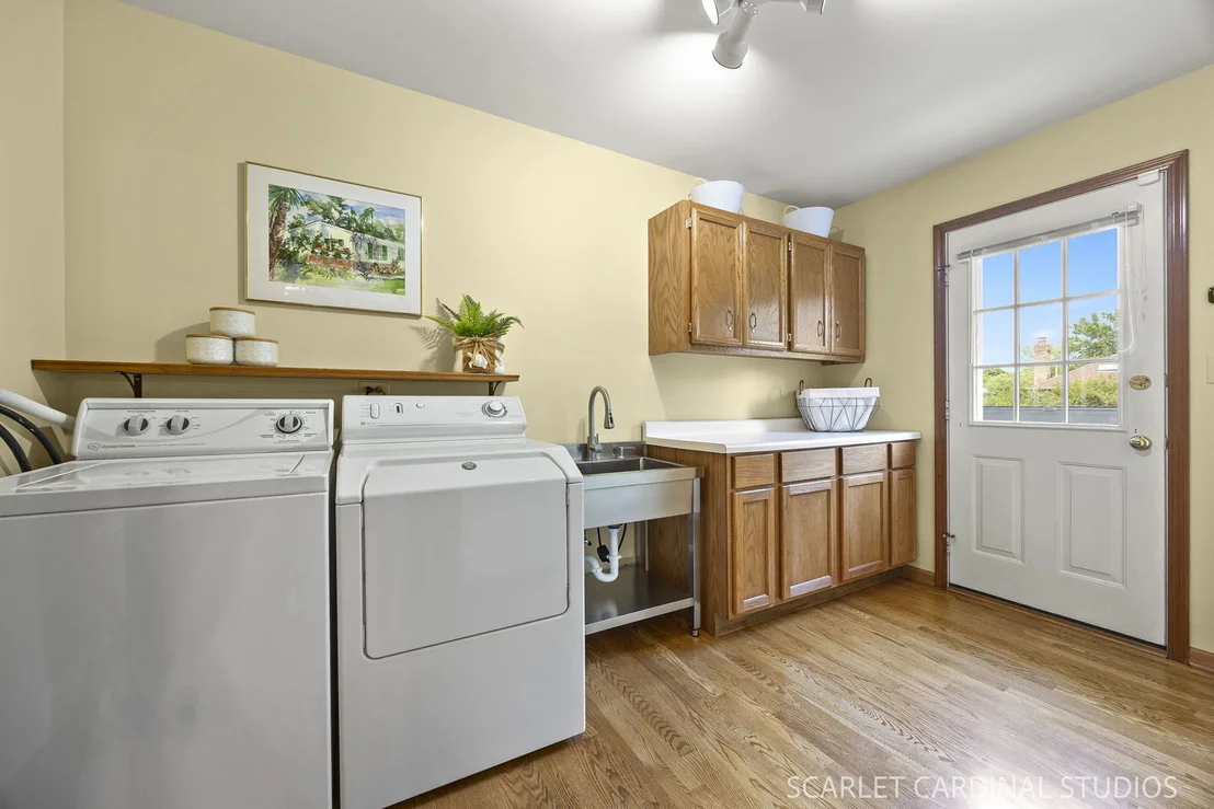 Photo of 1119 Book Road