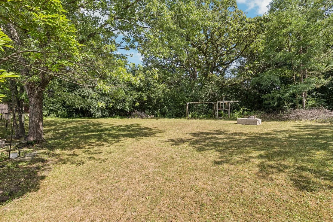 Photo of 710 Greenbriar Lane