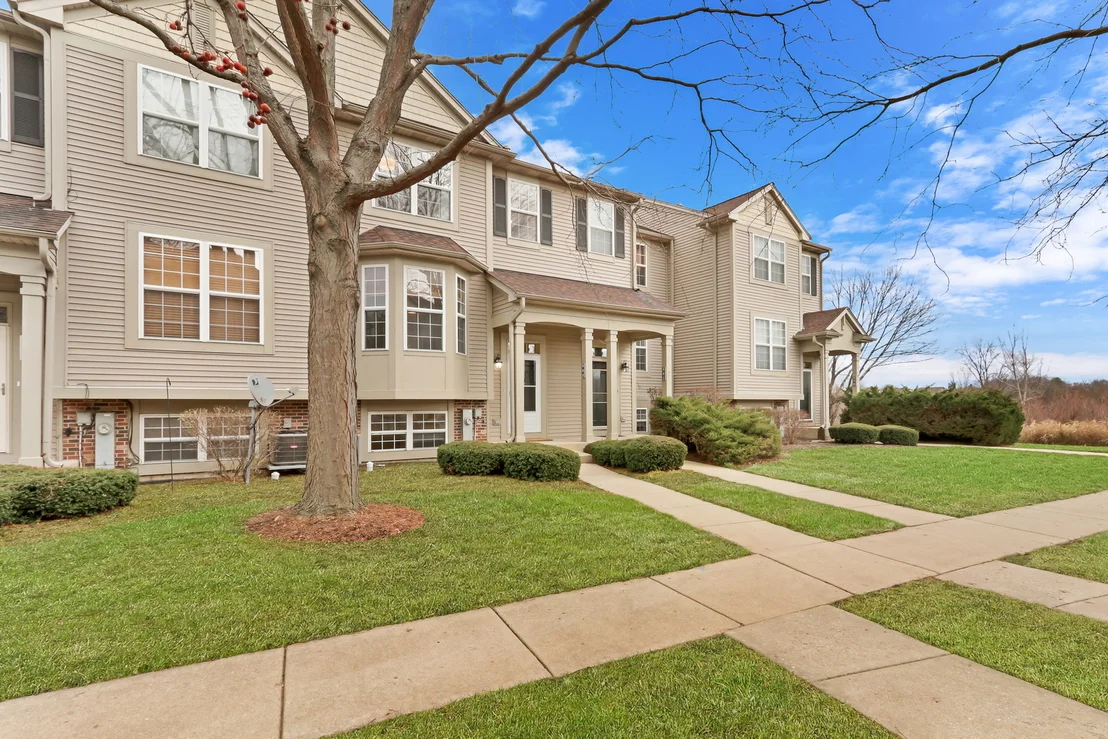 Photo of 983 Ellsworth Drive