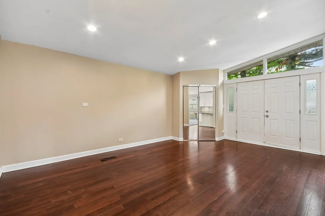 Photo of 385 ANNE Terrace