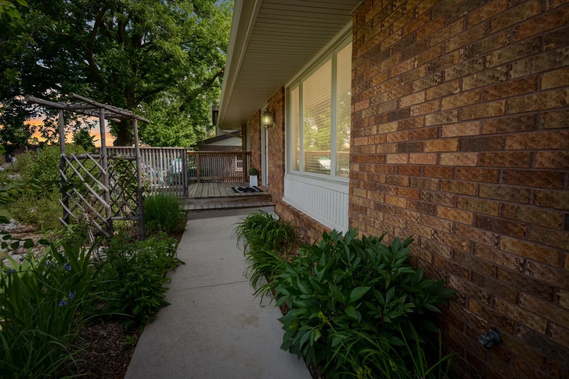 Photo of 104 S Williamsburg Drive