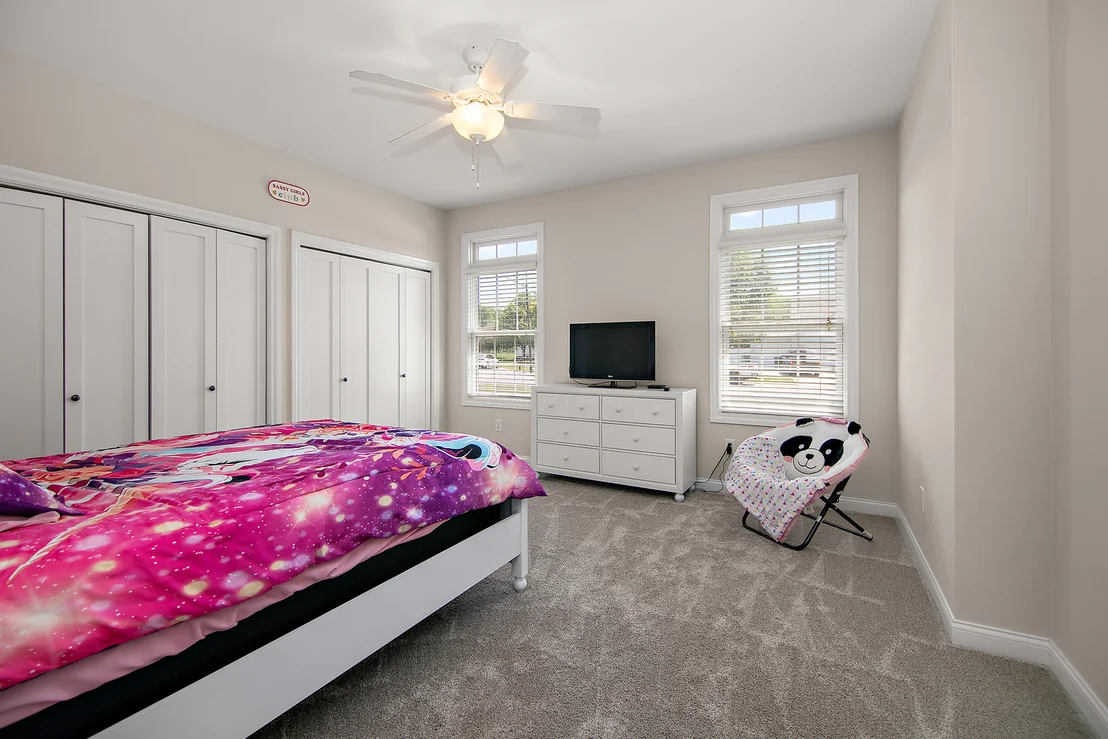 Photo of 549 Beach Avenue