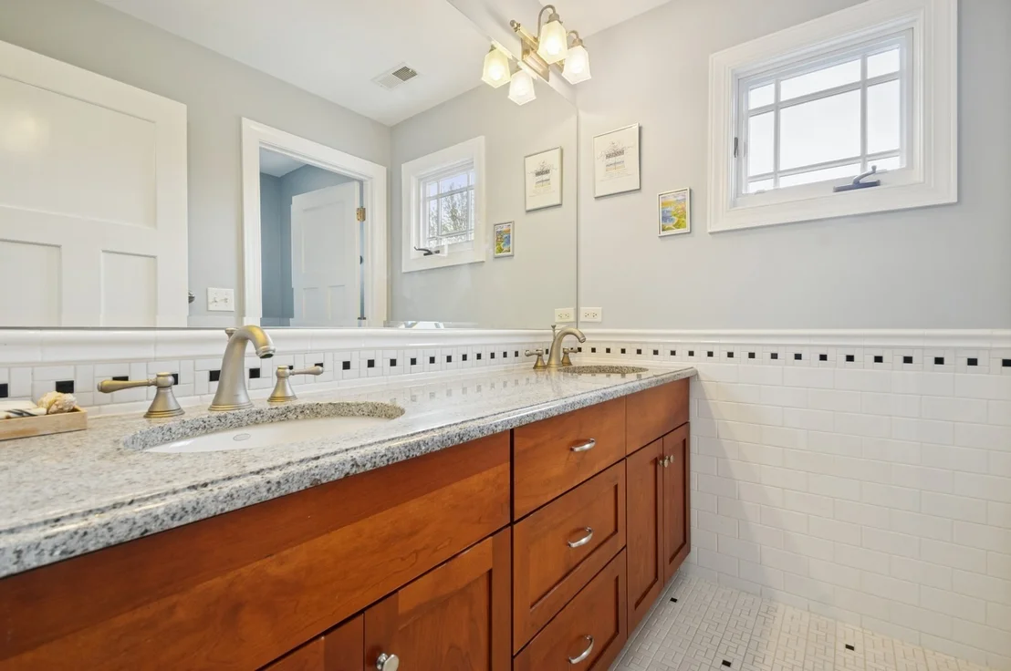 Photo of 384 Provident Avenue