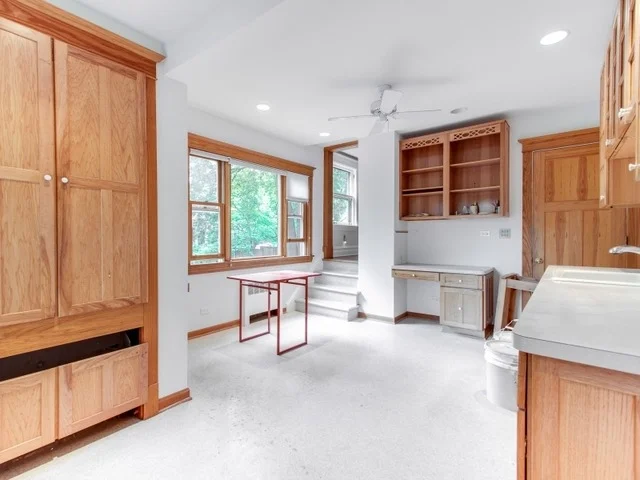 Photo of 1304 Wesley Avenue