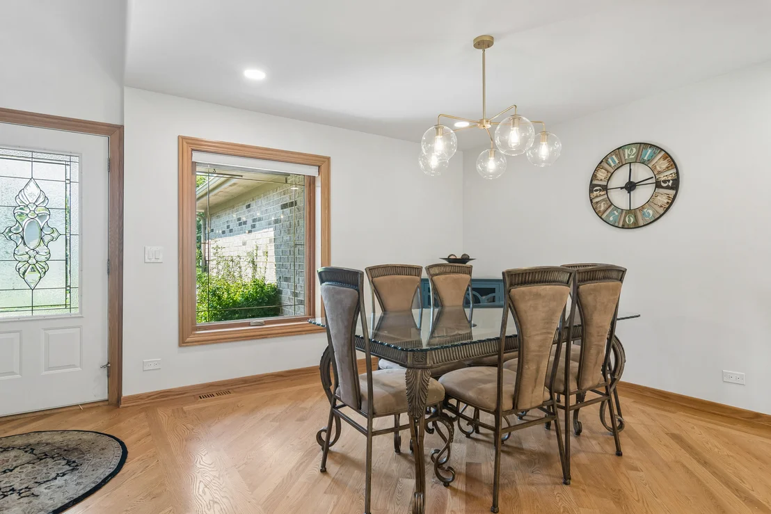 Photo of 824 Kent Circle