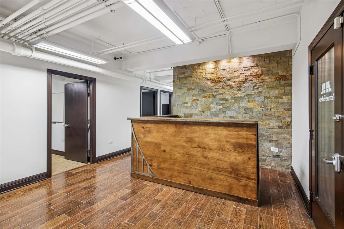 Photo of Unit 105 at 1327 W Washington Boulevard