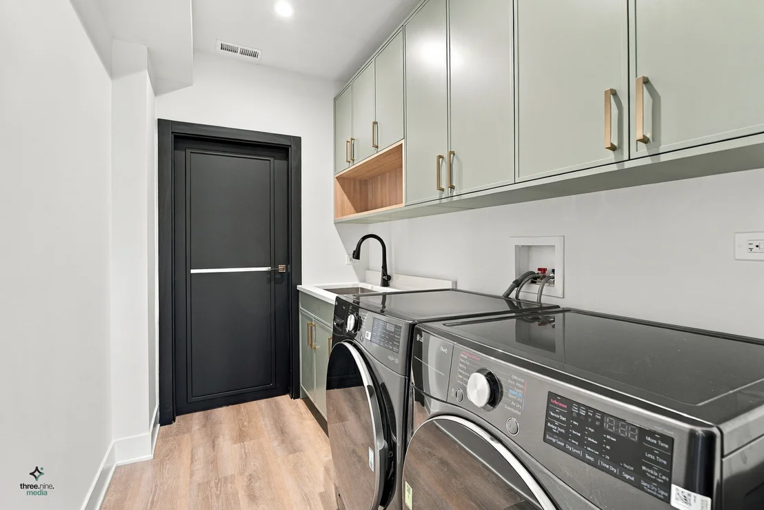 Photo of 414 Forest Edge Drive