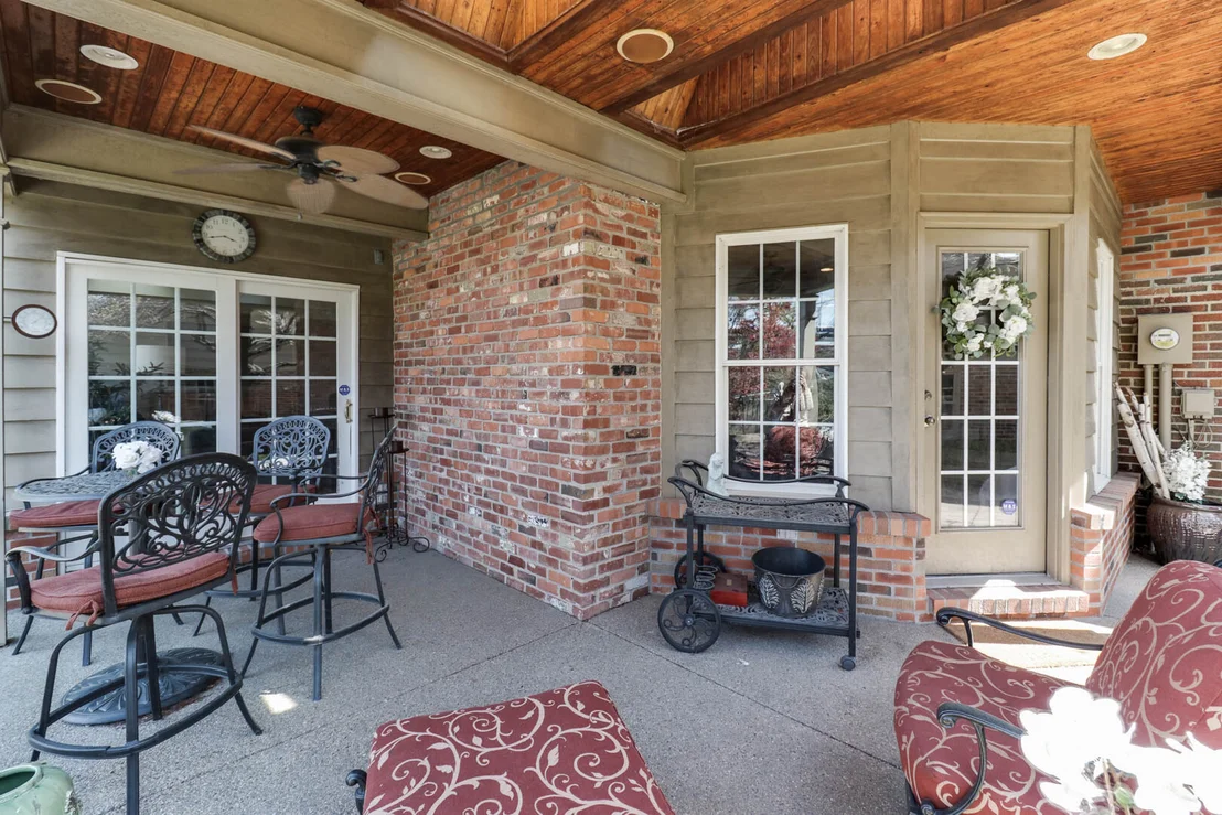 Photo of 1202 Elmwood Road