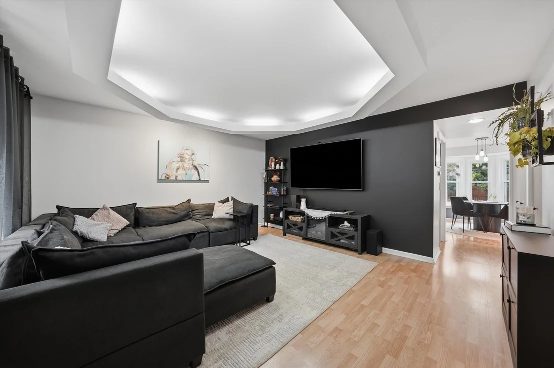 Photo of 1274 Robin Drive