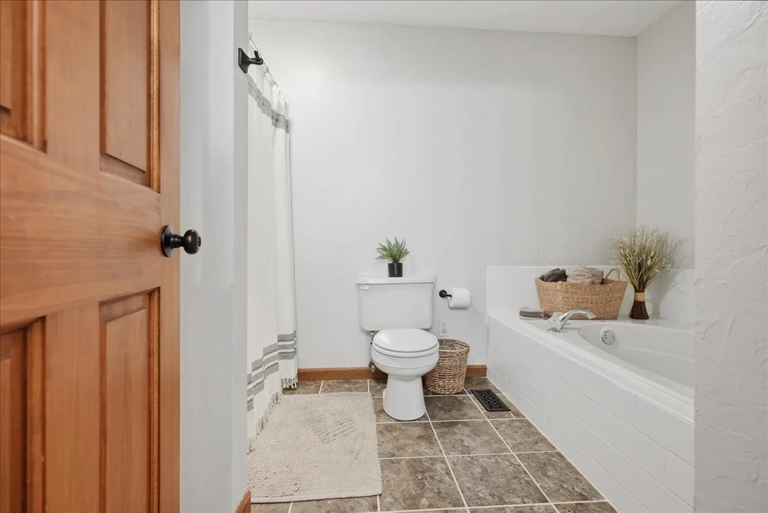 Photo of 2704 Stratmoor Drive