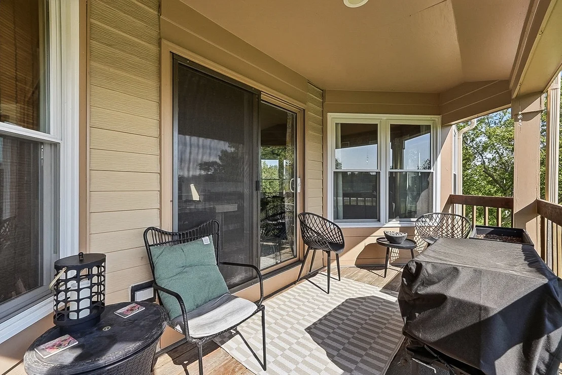 Photo of 489 Banyan Tree Lane