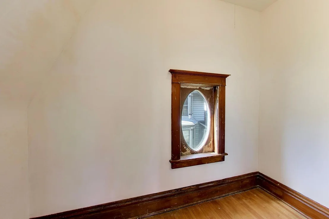 Photo of 582 PARK Street