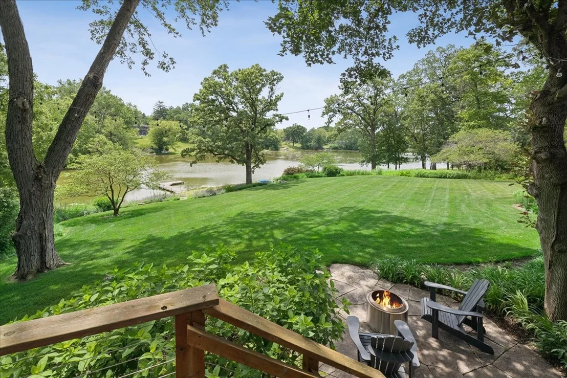 Photo of 83 Lakeview Parkway