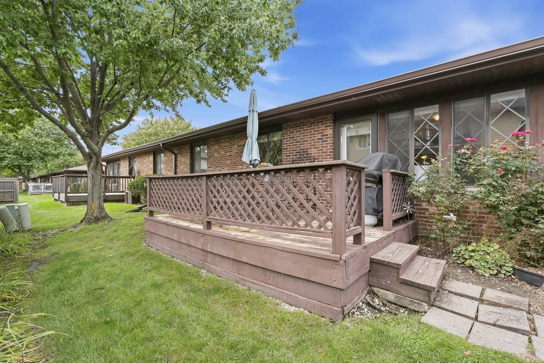 Photo of Unit 0 at 818 Shagbark Road