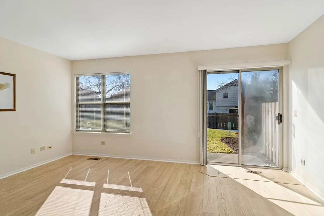 Photo of 988 Ridgefield Lane