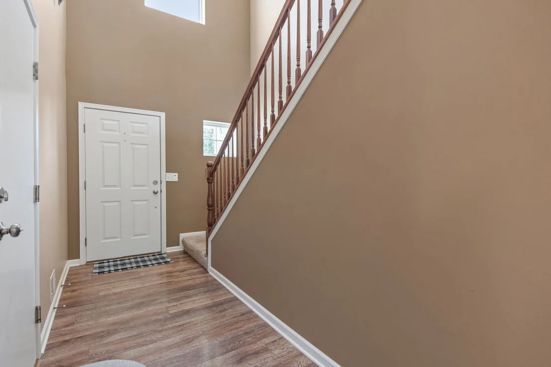 Photo of 1282 Newport Circle