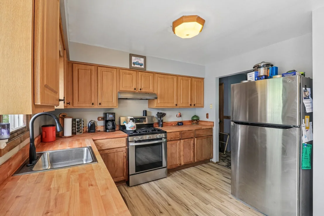 Photo of 332 Everett Avenue