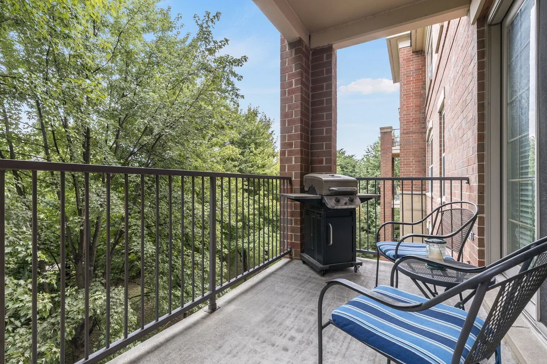 Photo of Unit 309 at 2700 Summit Drive