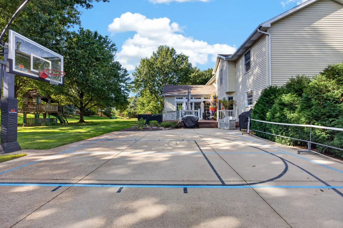 Photo of 9159 Deer Ridge Drive