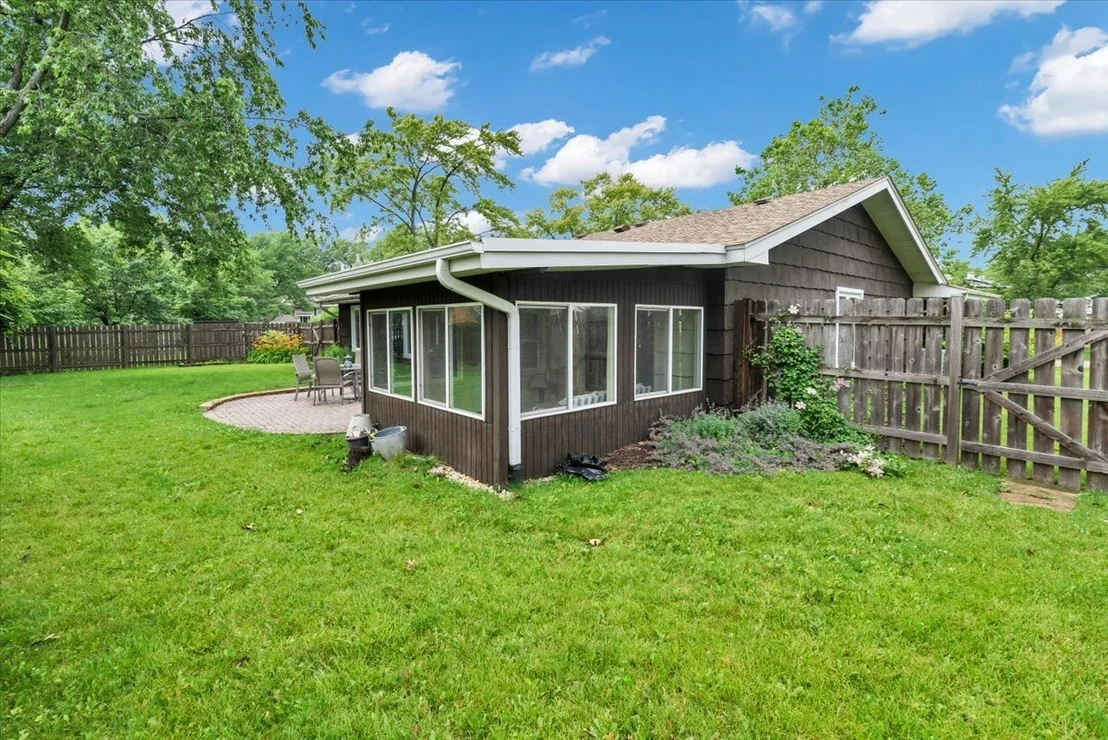 Photo of 1525 Mayfield Lane