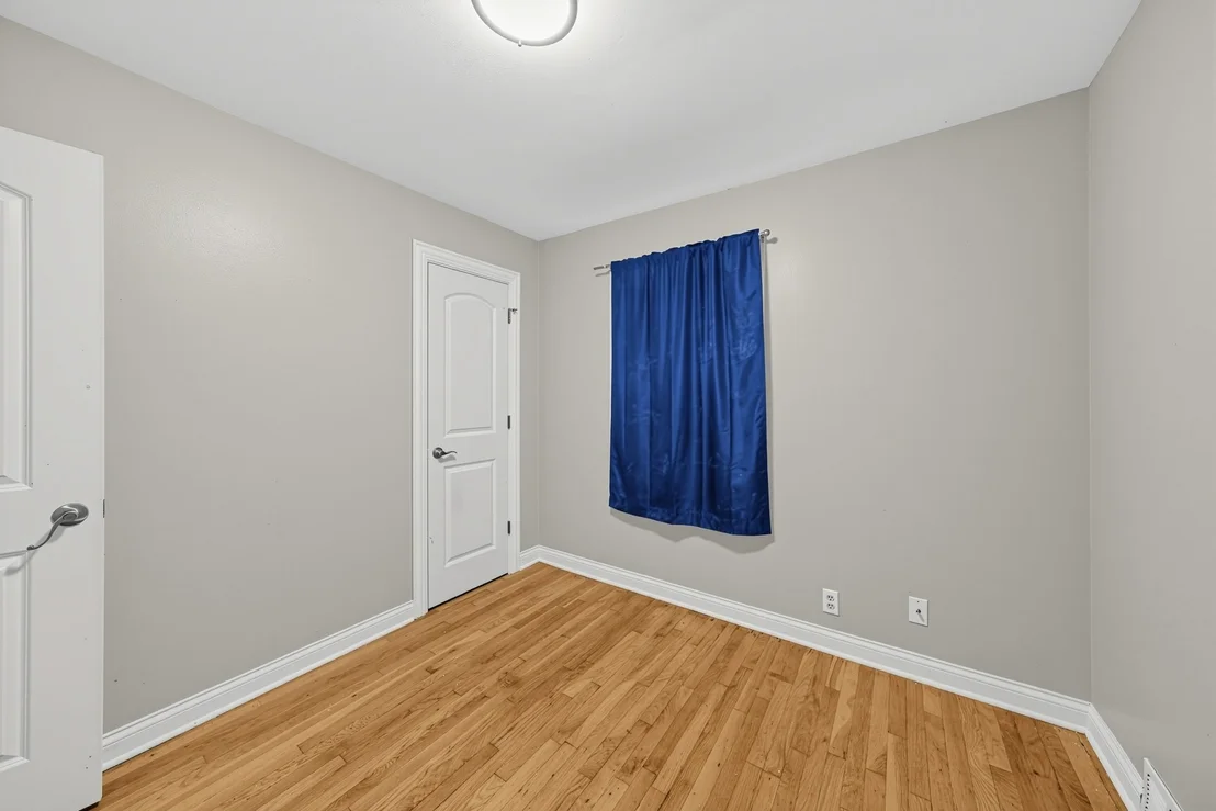 Photo of 156 Oak Avenue