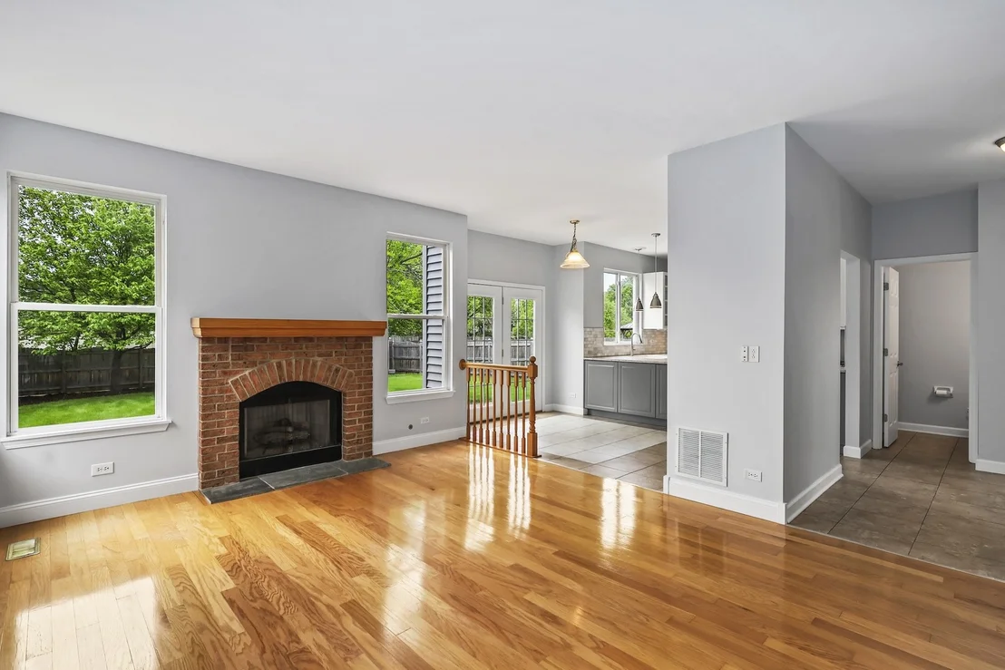 Photo of 2455 Emerson Lane