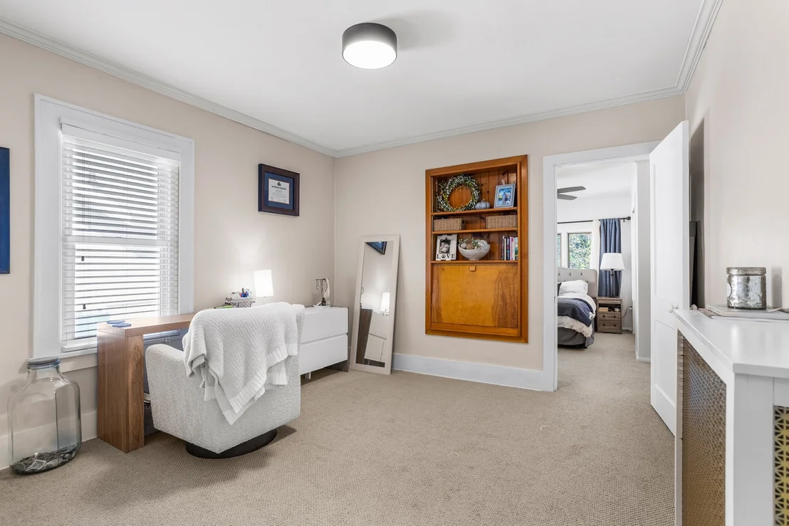 Photo of 922 W Daniel Street