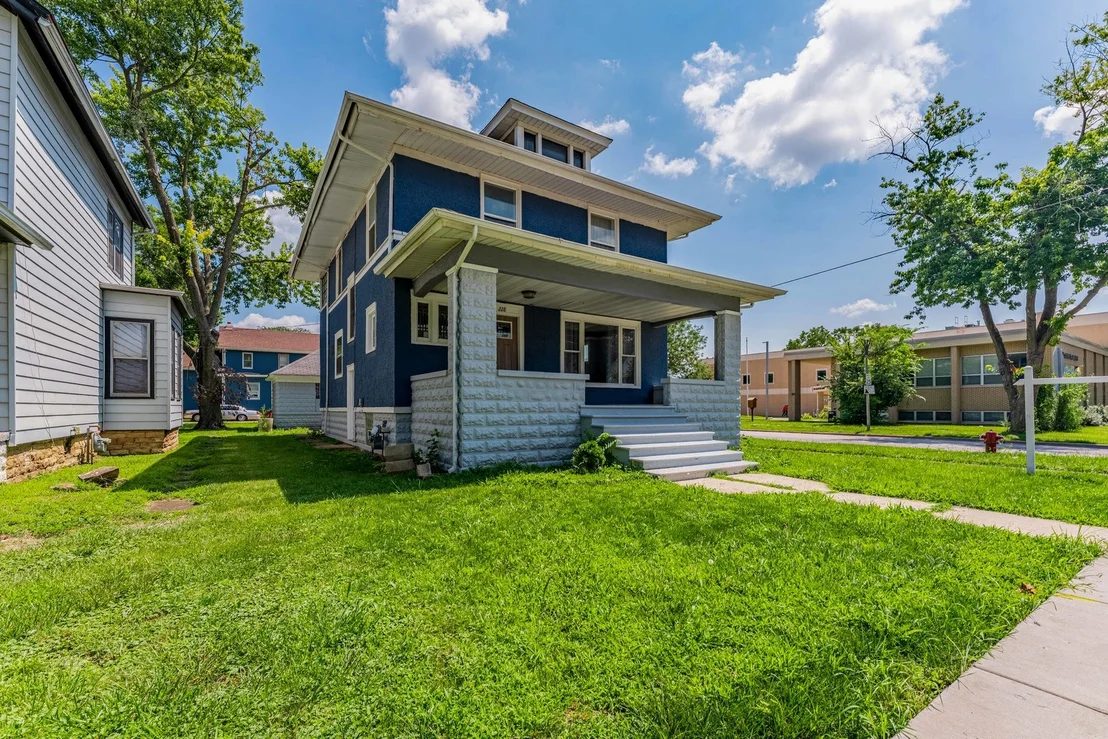 Photo of 228 Richards Street