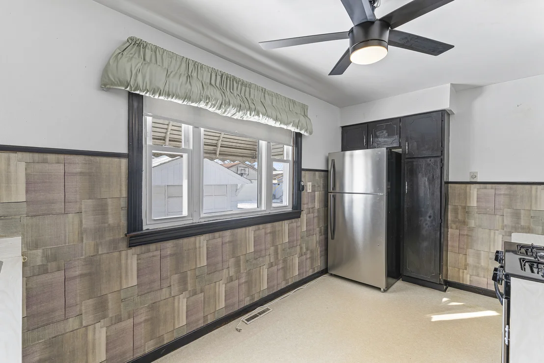 Photo of 17714 Burnham Avenue