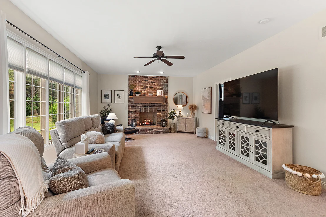 Photo of 8136 ABERDEEN Drive