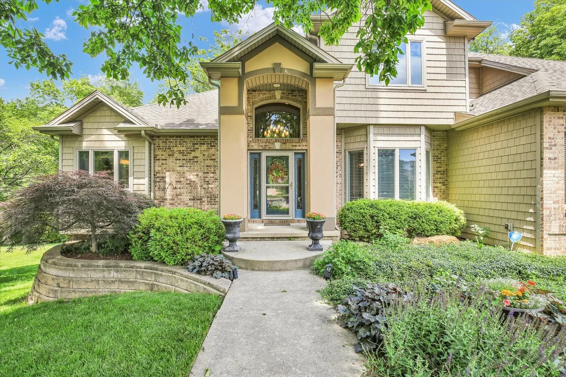 Photo of 1516 River Bluff Drive