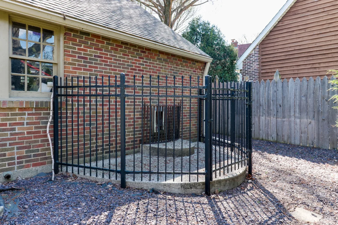 Photo of 1202 Elmwood Road