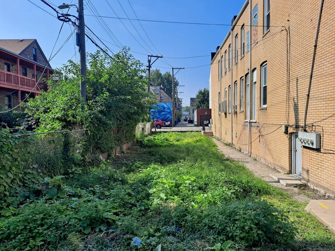 Photo of 1012 W 32nd Place