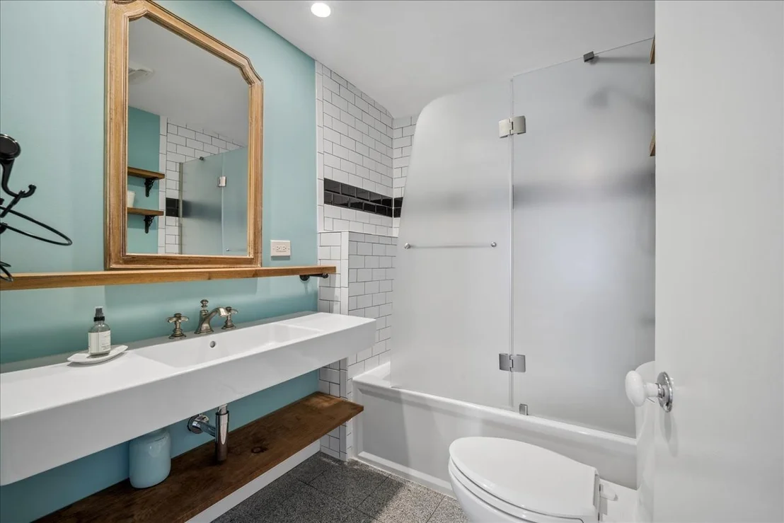 Photo of 1815 Oak Avenue