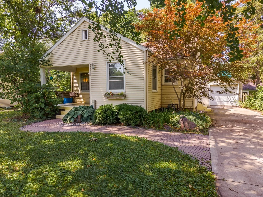 Photo of 821 Normal Avenue