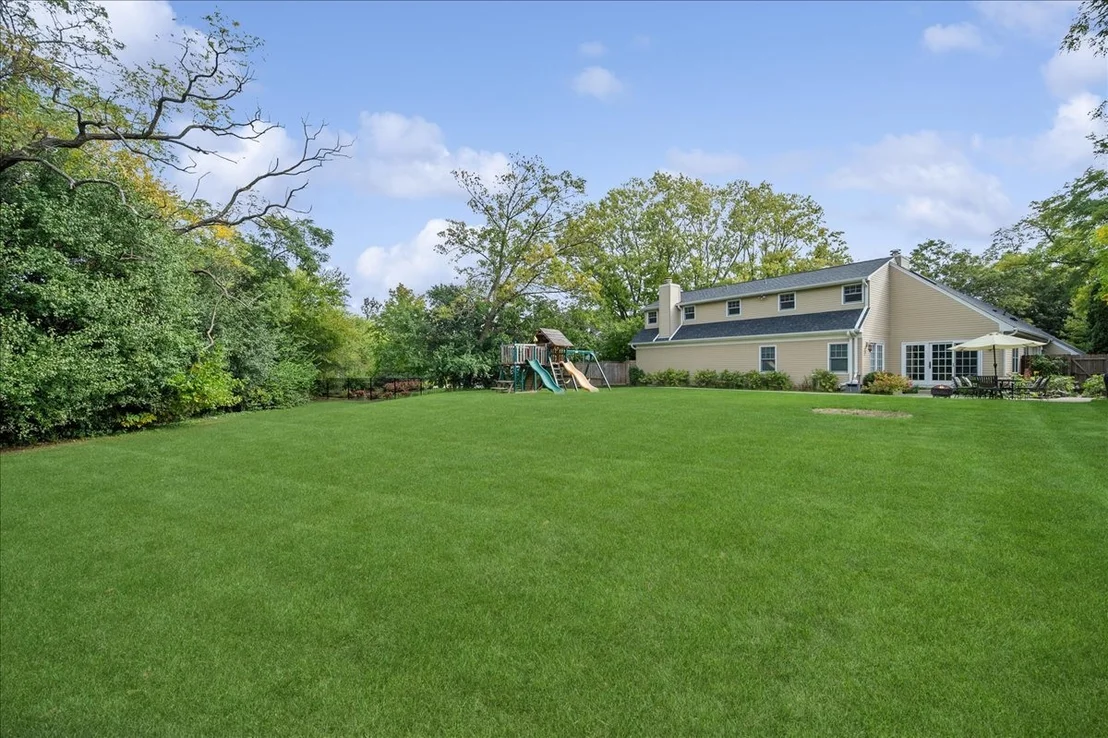 Photo of 898 Bridlegate Lane