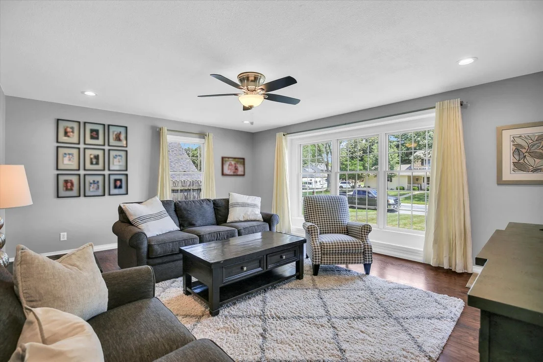 Photo of 1104 PARKSIDE Drive