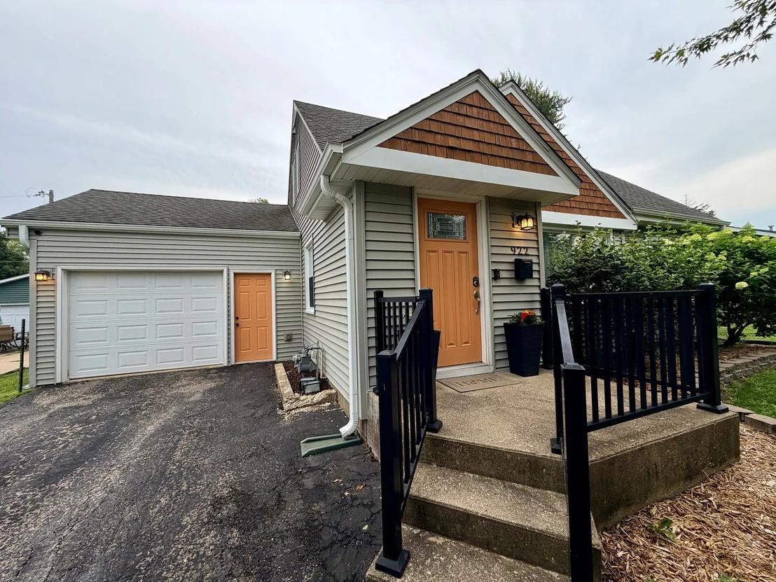 Photo of 922 Cornell Street