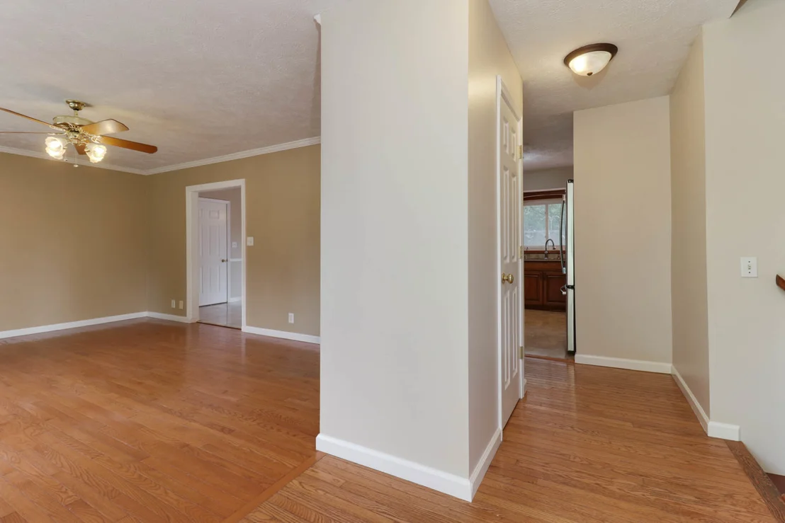 Photo of 19356 Nottingham Drive