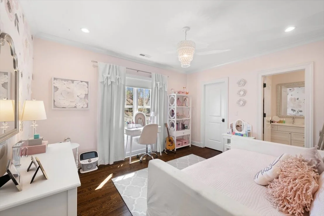 Photo of 1482 Edgewood Lane