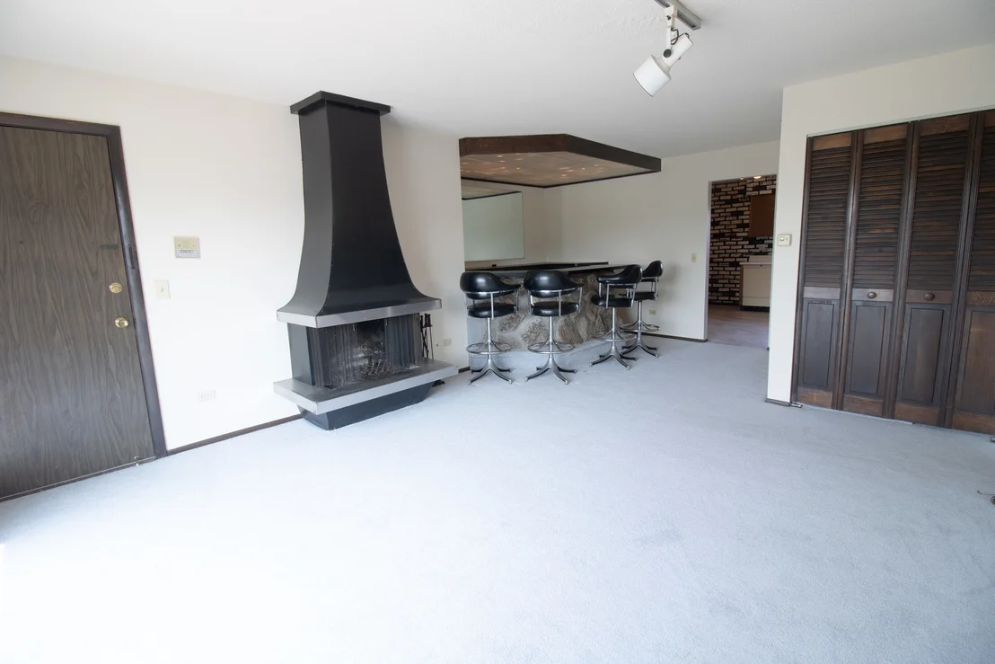 Photo of Unit F at 608 Cobblestone Circle