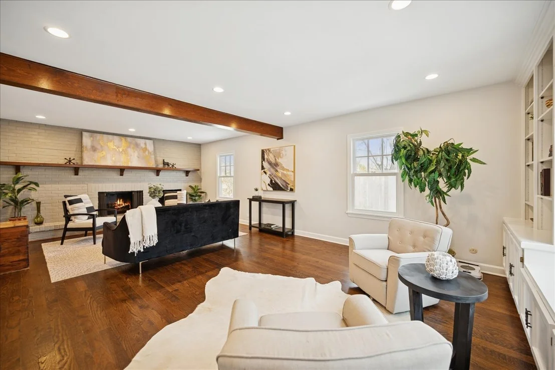 Photo of 898 Bridlegate Lane