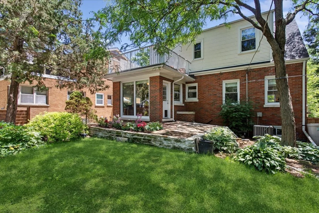 Photo of 496 Longcommon Road
