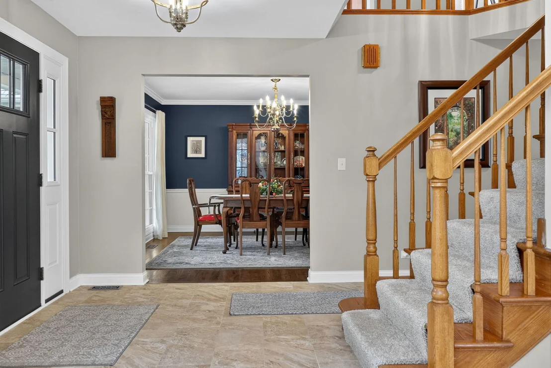 Photo of 0N651 Alta Lane