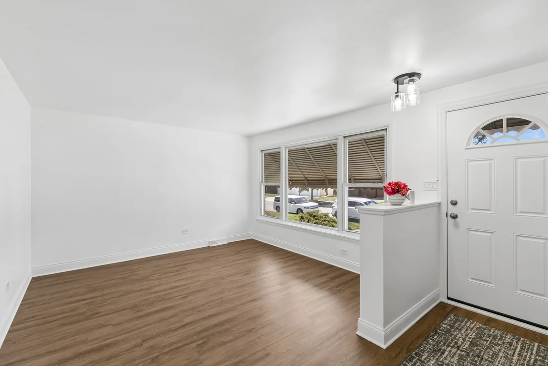 Photo of 1020 W 108th Place