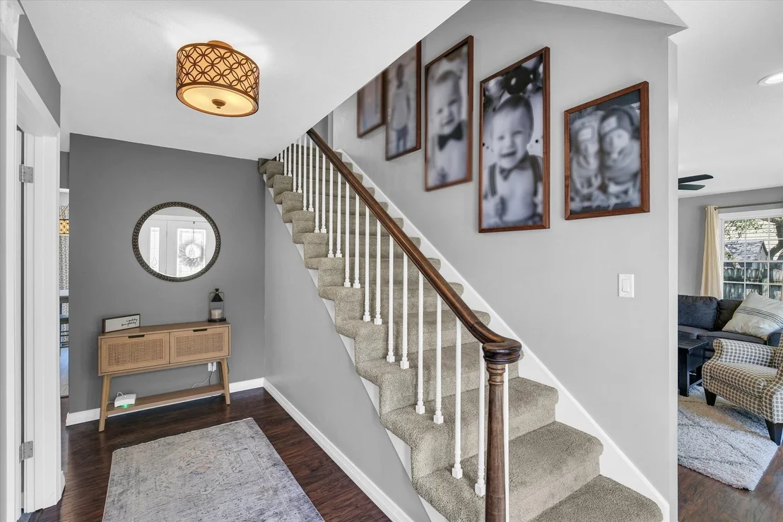 Photo of 1104 PARKSIDE Drive