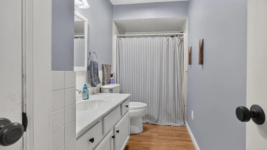 Photo of 1402 Maplewood Drive
