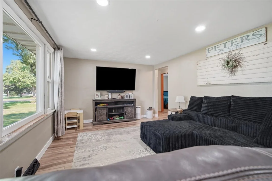 Photo of 1524 Hickory Point Road